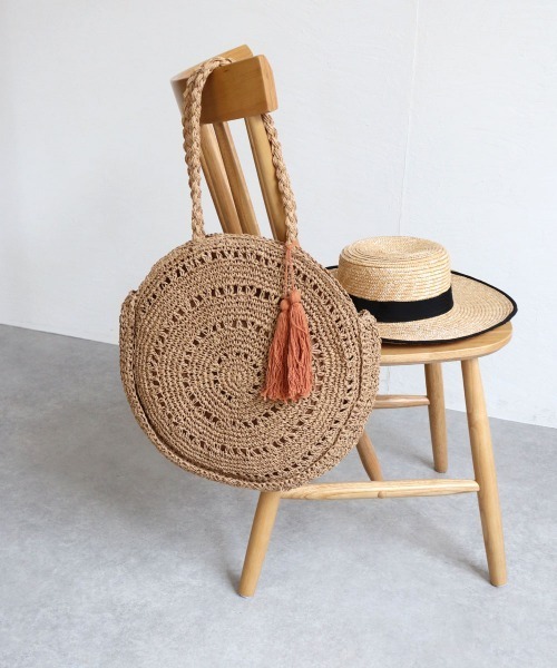 T・S・L（ティーエスエル）の「【T・S・L】サークルペーパー編みバッグ タッセル付き 雑材 1234-207-1（トートバッグ・レディース・ベージュ/ブラウン/グリーン・FREE）」の5枚目の写真