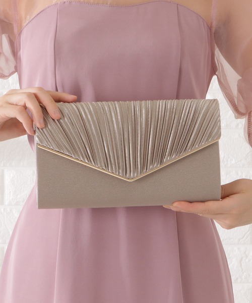 Lace Ladies（レースレディース）の「2WAYストラップ付きプリーツコンパクトバッグ（クラッチバッグ・レディース・グレー/ベージュ/ブラック/アイボリー・FREE）」の5枚目の写真