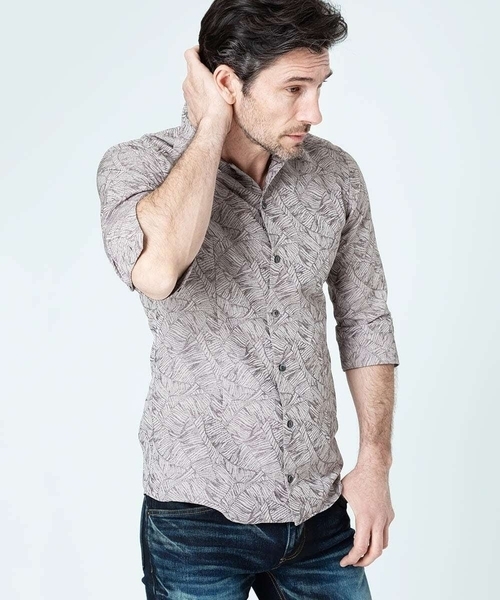 MICHEL KLEIN HOMME (ミッシェルクランオム)の「《日本製》ボタニカル柄7分袖シャツ(シャツ/ブラウス・メンズ・ベージュ/グリーン/ブラック・MEDIUM/LARGE/X-LARGE)」の1枚目の写真