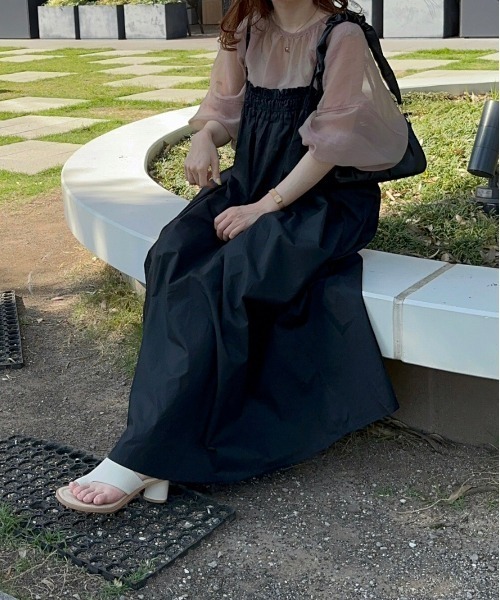 t a r o s u（タロス）の「volume cami shirring onepiece/ボリュームキャミシャーリングワンピース（ワンピース・レディース・ベージュ/ブラック・FREE）」の20枚目の写真