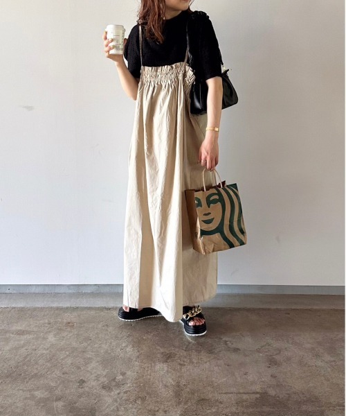 t a r o s u（タロス）の「volume cami shirring onepiece/ボリュームキャミシャーリングワンピース（ワンピース・レディース・ベージュ/ブラック・FREE）」の9枚目の写真