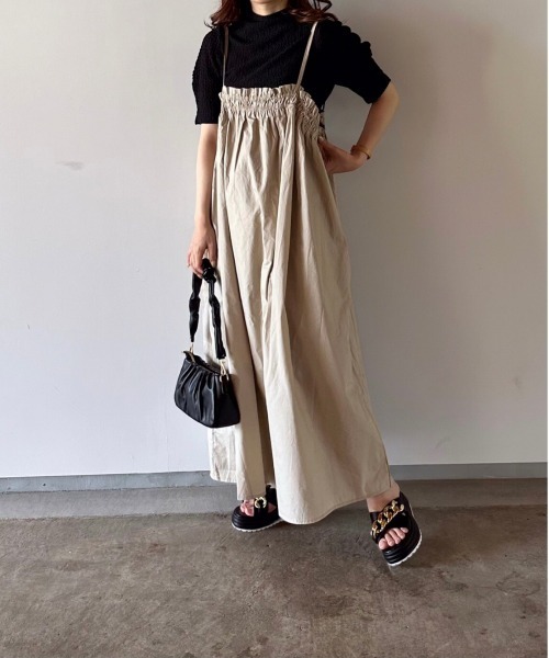 t a r o s u（タロス）の「volume cami shirring onepiece/ボリュームキャミシャーリングワンピース（ワンピース・レディース・ベージュ/ブラック・FREE）」の19枚目の写真