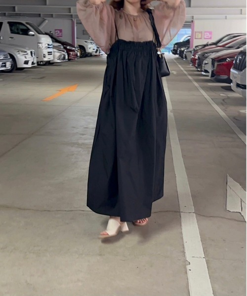 t a r o s u（タロス）の「volume cami shirring onepiece/ボリュームキャミシャーリングワンピース（ワンピース・レディース・ベージュ/ブラック・FREE）」の14枚目の写真