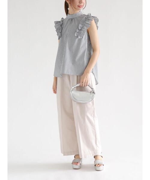 Te chichi(テチチ)の「フリルショルダーブラウス(シャツ/ブラウス・レディース・ブラック/ネイビー/ブラウン・F)」の4枚目の写真