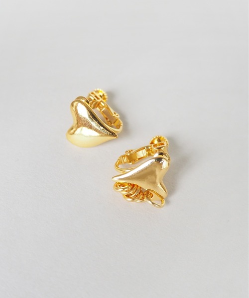 LAPUIS（ラピュイ）の「LAPUIS(ラピュイ)Coil Heartイヤリング（イヤリング・レディース・マルチ/ゴールド・FREE）」の4枚目の写真