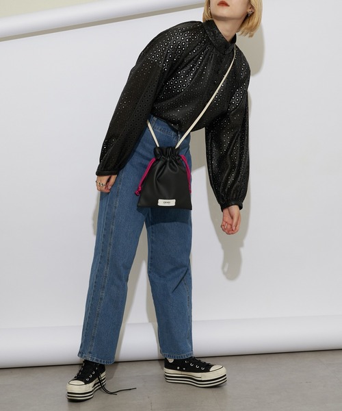 GRAIN（グレイン）の「非表示【GRAIN/グレイン】バイカラーミニ巾着ショルダーバッグ ＃Owl（ショルダーバッグ・レディース・ブラック/ゴールド/ブルー/シルバー/ブラック系その他2/サックスブルー/パープル/ネイビー/ガンメタ・FREE）」の10枚目の写真