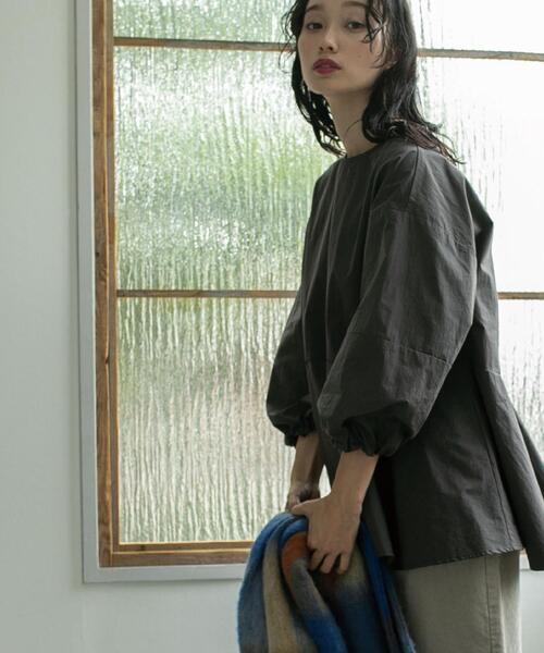 coen（コーエン）の「【WEB限定】ペプラムロングスリーブチュニックブラウス（シャツ/ブラウス・レディース・ベージュ/オフホワイト/ダークグレー・M/L）」の16枚目の写真