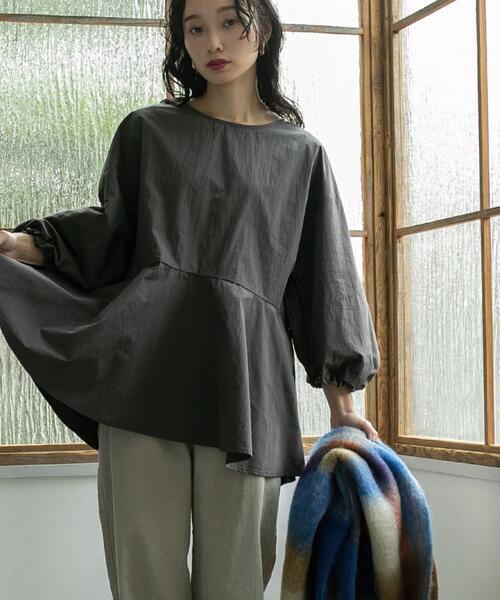 coen（コーエン）の「【WEB限定】ペプラムロングスリーブチュニックブラウス（シャツ/ブラウス・レディース・ベージュ/オフホワイト/ダークグレー・M/L）」の19枚目の写真