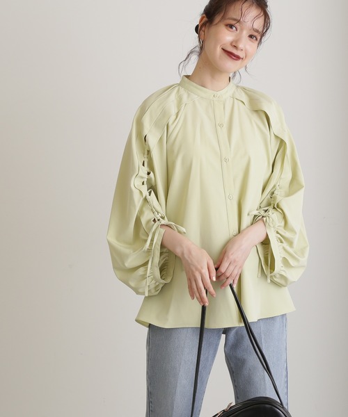 N.(N. Natural Beauty Basic)(エヌエヌナチュラルビューティーベーシック)の「◆レースアップスリーブブラウス(シャツ/ブラウス・レディース・ホワイト/ブルー/ライトグリーン・MEDIUM)」の2枚目の写真