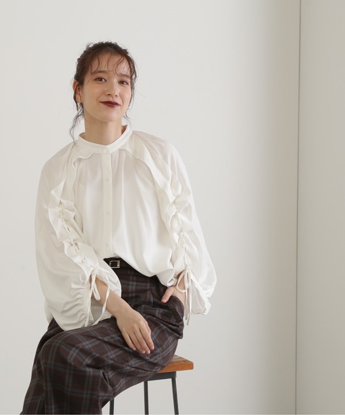 N.(N. Natural Beauty Basic)(エヌエヌナチュラルビューティーベーシック)の「◆レースアップスリーブブラウス(シャツ/ブラウス・レディース・ホワイト/ブルー/ライトグリーン・MEDIUM)」の10枚目の写真