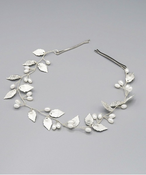 Cupid Heart(キューピッドハート)の「【Cupid Heart】結婚式アクセ!メタルリーフパールヘッドドレス(その他ヘアアクセサリー・レディース・シルバー・MEDIUM)」の12枚目の写真