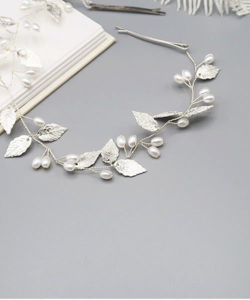 Cupid Heart(キューピッドハート)の「【Cupid Heart】結婚式アクセ!メタルリーフパールヘッドドレス(その他ヘアアクセサリー・レディース・シルバー・MEDIUM)」の15枚目の写真