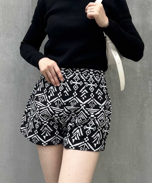 SPIGA（スピーガ）の「ｵﾙﾃﾞｨｶﾞ柄ｼｮｰﾄﾊﾟﾝﾂ（その他パンツ・レディース・ブラック/ブルー・SMALL/MEDIUM）」の3枚目の写真