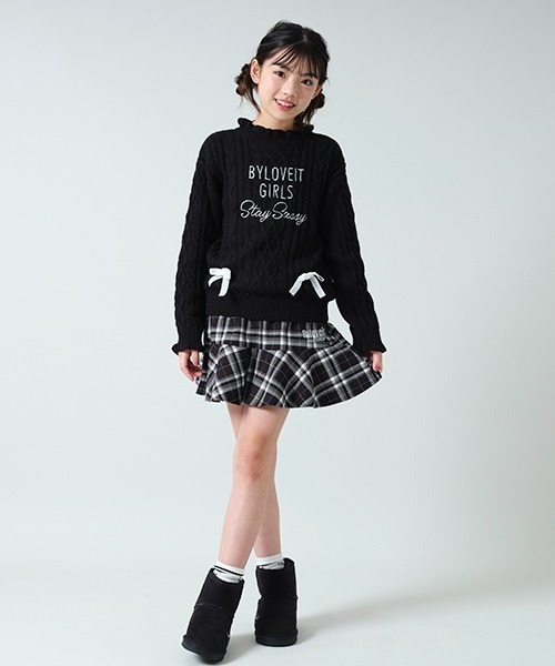 by LOVEiT（バイラビット）の「リボン付きケーブルニット（ニット/セーター・キッズ・モカ/ブルー/オフホワイト/ブラック・140cm/150cm/160cm/130cm/120cm）」の7枚目の写真