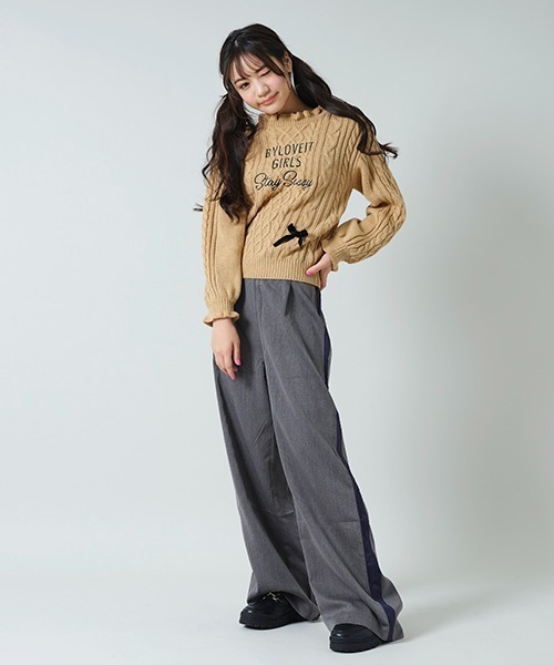 by LOVEiT（バイラビット）の「リボン付きケーブルニット（ニット/セーター・キッズ・モカ/ブルー/オフホワイト/ブラック・140cm/150cm/160cm/130cm/120cm）」の9枚目の写真