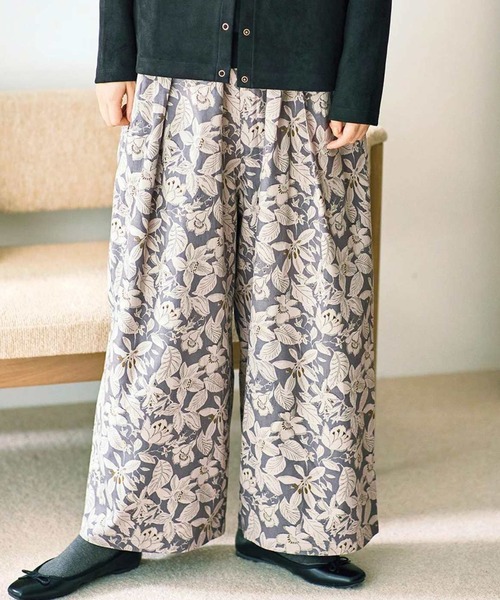 ａｎｄ ｍｙｅｒａ 花まみれタックパンツ（その他パンツ）｜and myera（アンド マイラ）