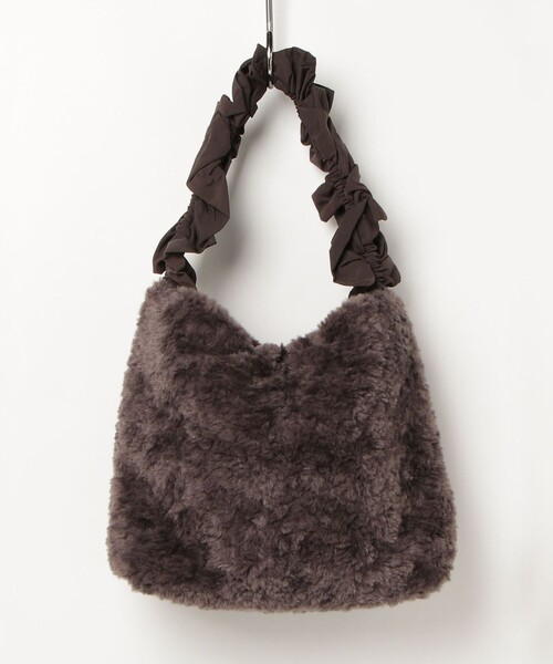 fredy emue（フレディエミュ）の「フリルハンドルボアトートバッグ（トートバッグ・レディース・ベージュ/チャコールグレー・FREE）」の4枚目の写真