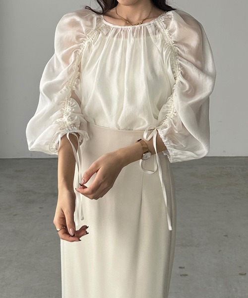 Louere（ルエレ）の「ドロストボリュームスリーブシアーブラウス（シャツ/ブラウス・レディース・ブラック/ホワイト/モカ・SMALL/MEDIUM/LARGE/X-LARGE）」の5枚目の写真