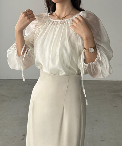 Louere（ルエレ）の「ドロストボリュームスリーブシアーブラウス（シャツ/ブラウス・レディース・ブラック/ホワイト/モカ・SMALL/MEDIUM/LARGE/X-LARGE）」の6枚目の写真