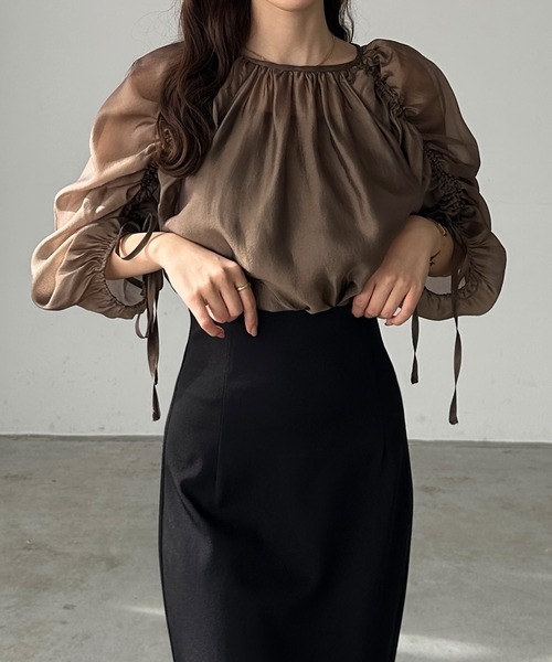 Louere（ルエレ）の「ドロストボリュームスリーブシアーブラウス（シャツ/ブラウス・レディース・ブラック/ホワイト/モカ・SMALL/MEDIUM/LARGE/X-LARGE）」の17枚目の写真