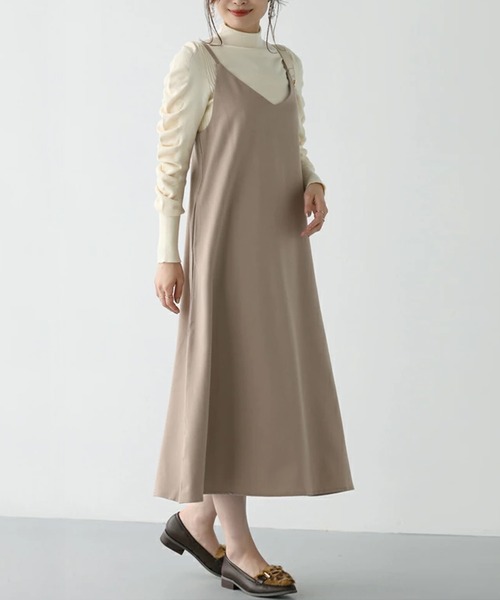 SUNFLOWER EIGHT(サンフラワーエイト)の「バックリボンキャミワンピース(ワンピース・レディース・ネイビー/ベージュ/ブラック/ダークグレー/グレイッシュベージュ・M-Long/L-Long/M-Short/L-Short)」の4枚目の写真