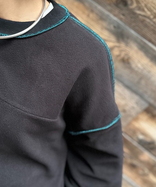 mi via loca（ミヴィアロカ）の「【リバーシブル2WAY】 スウェード×ボア 配色ステッチBIGプルオーバー（スウェット・レディース・ベージュ/ブラック/チャコールグレー/サンドベージュ・FREE）」の6枚目の写真