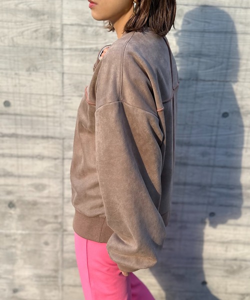 mi via loca（ミヴィアロカ）の「【リバーシブル2WAY】 スウェード×ボア 配色ステッチBIGプルオーバー（スウェット・レディース・ベージュ/ブラック/チャコールグレー/サンドベージュ・FREE）」の12枚目の写真