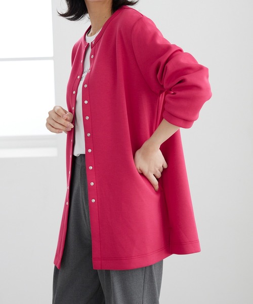 BELLUNA PLUS(ベルーナ)の「ダンボール素材ロングカーデアンサンブル(アンサンブル・レディース・ピンク/レモンイエロー/ネイビー/セージグリーン/ライトグリーン/ラベンダー/コーラル・MEDIUM/X-LARGE/LARGE)」の6枚目の写真