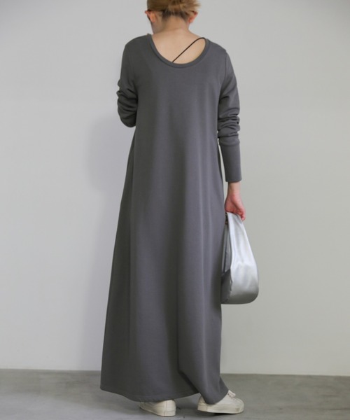 select MOCA(セレクトモカ)の「バックUネックカットロングワンピース(ワンピース・レディース・グレー/ライトベージュ/ブラック・SMALL/MEDIUM)」の1枚目の写真