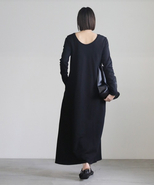 select MOCA(セレクトモカ)の「バックUネックカットロングワンピース(ワンピース・レディース・グレー/ライトベージュ/ブラック・SMALL/MEDIUM)」の17枚目の写真
