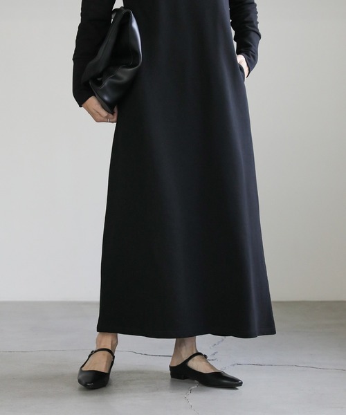 select MOCA(セレクトモカ)の「バックUネックカットロングワンピース(ワンピース・レディース・グレー/ライトベージュ/ブラック・SMALL/MEDIUM)」の19枚目の写真
