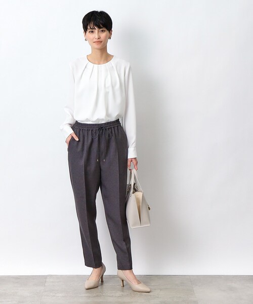 OPAQUE.CLIP（オペークドットクリップ）の「◆フロントタックジョーゼットブラウス／幾何プリントアソート【洗濯機洗い可】（シャツ/ブラウス・レディース・ホワイト系3/ホワイト/オフホワイト/ネイビー系・36/40/38/42）」の5枚目の写真