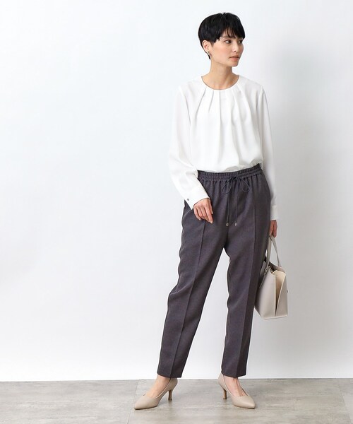 OPAQUE.CLIP（オペークドットクリップ）の「◆フロントタックジョーゼットブラウス／幾何プリントアソート【洗濯機洗い可】（シャツ/ブラウス・レディース・ホワイト系3/ホワイト/オフホワイト/ネイビー系・36/40/38/42）」の6枚目の写真