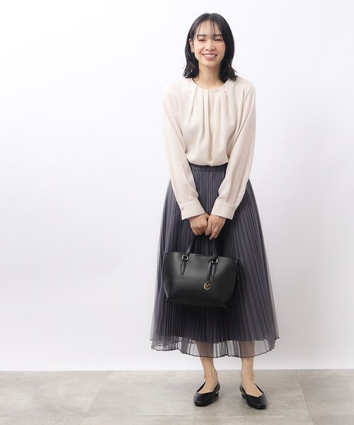 OPAQUE.CLIP（オペークドットクリップ）の「◆フロントタックジョーゼットブラウス／幾何プリントアソート【洗濯機洗い可】（シャツ/ブラウス・レディース・ホワイト系3/ホワイト/オフホワイト/ネイビー系・36/40/38/42）」の8枚目の写真