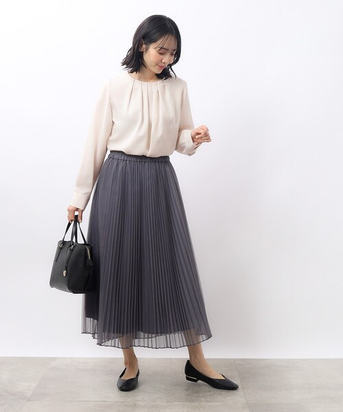 OPAQUE.CLIP（オペークドットクリップ）の「◆フロントタックジョーゼットブラウス／幾何プリントアソート【洗濯機洗い可】（シャツ/ブラウス・レディース・ホワイト系3/ホワイト/オフホワイト/ネイビー系・36/40/38/42）」の9枚目の写真