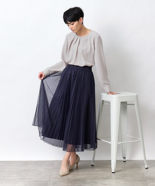 OPAQUE.CLIP（オペークドットクリップ）の「◆フロントタックジョーゼットブラウス／幾何プリントアソート【洗濯機洗い可】（シャツ/ブラウス・レディース・ホワイト系3/ホワイト/オフホワイト/ネイビー系・36/40/38/42）」の11枚目の写真