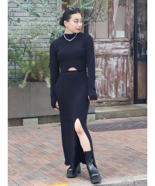 EVRIS（エヴリス）の「スリットロングニットスカート【セットアップ着用可能】（スカート・レディース・ブルー/ブラック・FREE）」の13枚目の写真