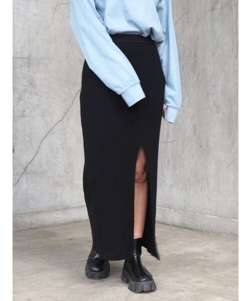 EVRIS（エヴリス）の「スリットロングニットスカート【セットアップ着用可能】（スカート・レディース・ブルー/ブラック・FREE）」の15枚目の写真