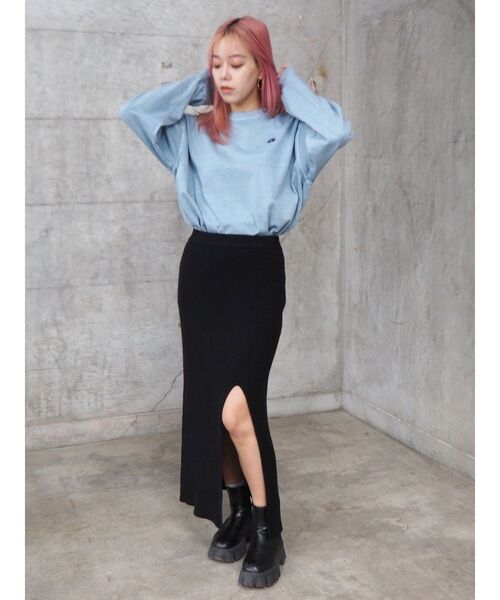 EVRIS（エヴリス）の「スリットロングニットスカート【セットアップ着用可能】（スカート・レディース・ブルー/ブラック・FREE）」の18枚目の写真