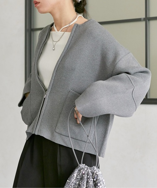 Thevon(ゼボン)の「スポンジニットジップカーディガン(カーディガン/ボレロ・レディース・オフホワイト/グレー/ブルー/アイボリー・FREE)」の4枚目の写真