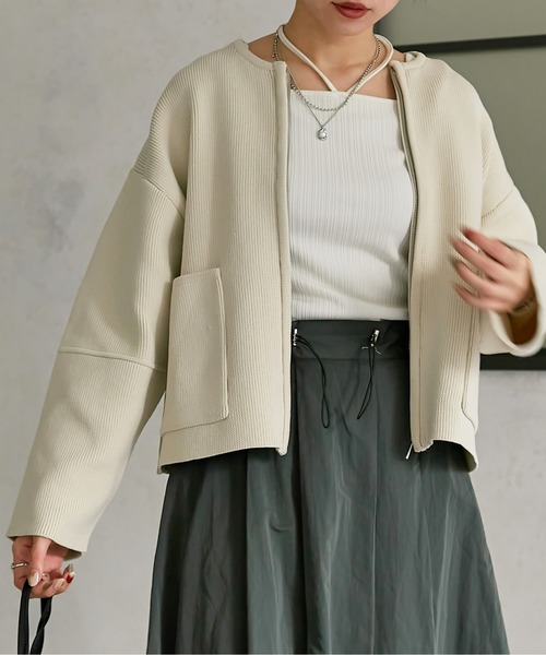 Thevon(ゼボン)の「スポンジニットジップカーディガン(カーディガン/ボレロ・レディース・オフホワイト/グレー/ブルー/アイボリー・FREE)」の16枚目の写真
