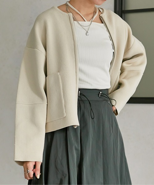 Thevon(ゼボン)の「スポンジニットジップカーディガン(カーディガン/ボレロ・レディース・オフホワイト/グレー/ブルー/アイボリー・FREE)」の20枚目の写真