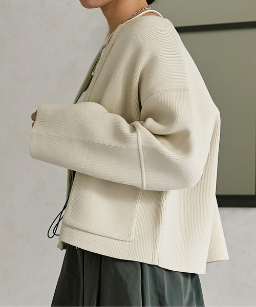 Thevon(ゼボン)の「スポンジニットジップカーディガン(カーディガン/ボレロ・レディース・オフホワイト/グレー/ブルー/アイボリー・FREE)」の15枚目の写真