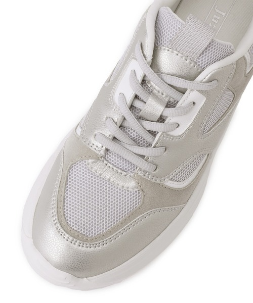 Juze(ジュゼ)の「ライトソール厚底スニーカー(スニーカー・レディース・シルバー/ブラック・L/M/S)」の16枚目の写真