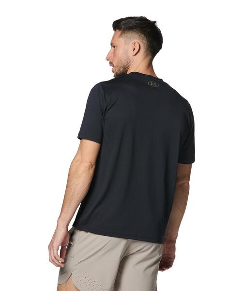 UNDER ARMOUR（アンダーアーマー）の「UAテック カモ ビッグロゴ ショートスリーブTシャツ（トレーニング/メンズ）（Tシャツ/カットソー・メンズ・ブラック・L/M/XL/S/XXL/3XL）」の2枚目の写真