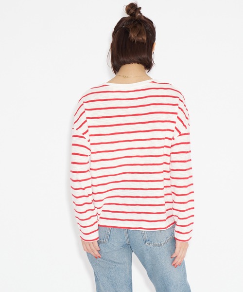 Levi's(リーバイス)の「Levi's/リーバイス ロングスリーブTシャツ レッドストライプ MARGOT(Tシャツ/カットソー・レディース・レッド・M/S/XS)」の3枚目の写真