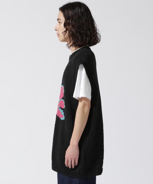 niche.(ニッチ)の「MacMahon Knitting Mills /マクマホンニッティングミルズ 別注BlackFlowerVest(ニット/セーター・メンズ・ピンク・F)」の3枚目の写真