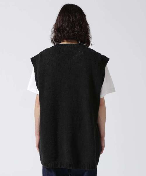 niche.(ニッチ)の「MacMahon Knitting Mills /マクマホンニッティングミルズ 別注BlackFlowerVest(ニット/セーター・メンズ・ピンク・F)」の4枚目の写真