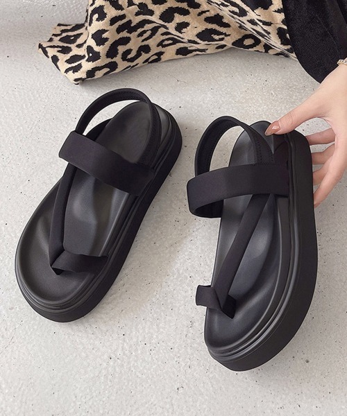 Miniministore(ミニミニストア)の「トングサンダル 厚底 ビーチサンダル 夏(サンダル・レディース・カーキ/ブラック・23.5cm/24.0cm/25.0cm/24.5cm/23.0cm/22.5cm)」の4枚目の写真
