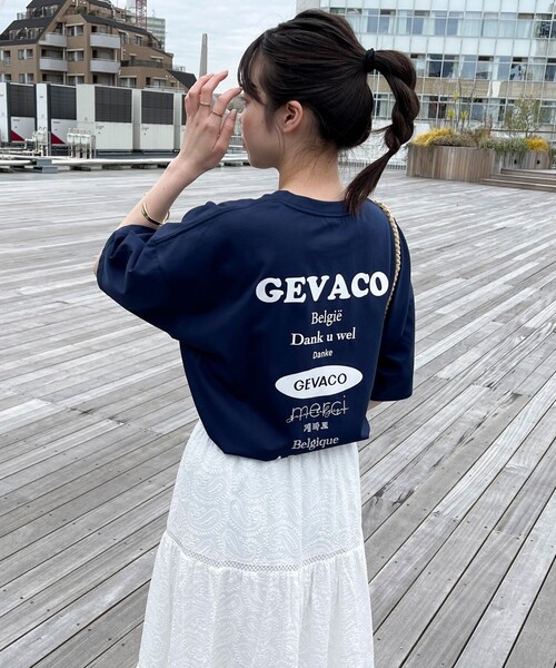fredy emue(フレディエミュ)の「【GEVACO/ゲバコ】バックプリントオーバーサイズTシャツ(Tシャツ/カットソー・レディース・ブラック/オフホワイト/ネイビー・38)」の3枚目の写真